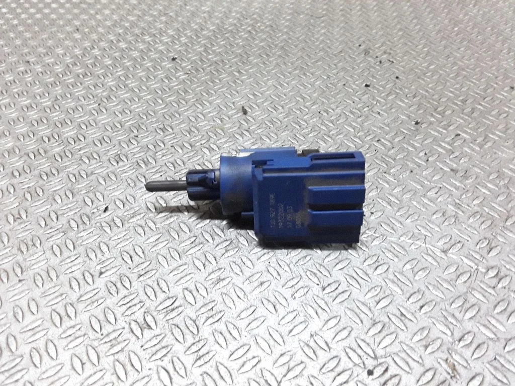 Brake pedal sensor switch – Volkswagen Sharan (2001-2010)