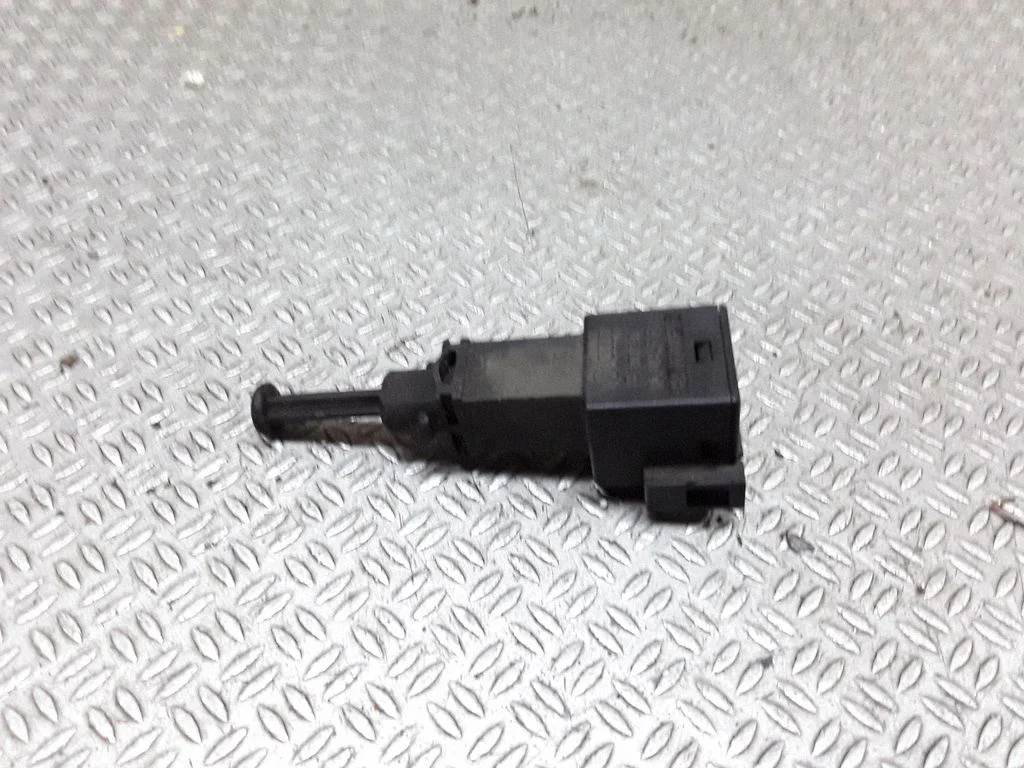 Brake pedal sensor switch