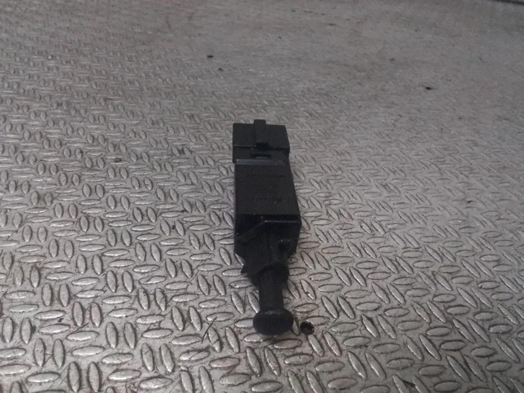 Brake pedal sensor switch