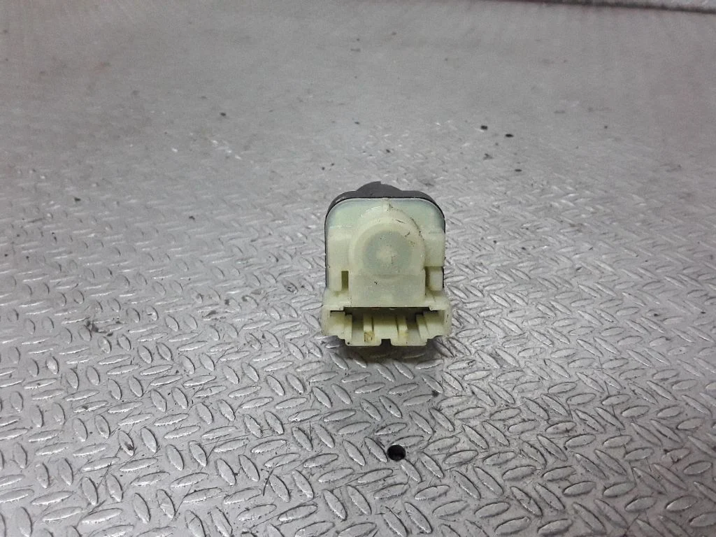 Brake pedal sensor switch – Audi A4 S4 B7 8E 8H (2005-2008)