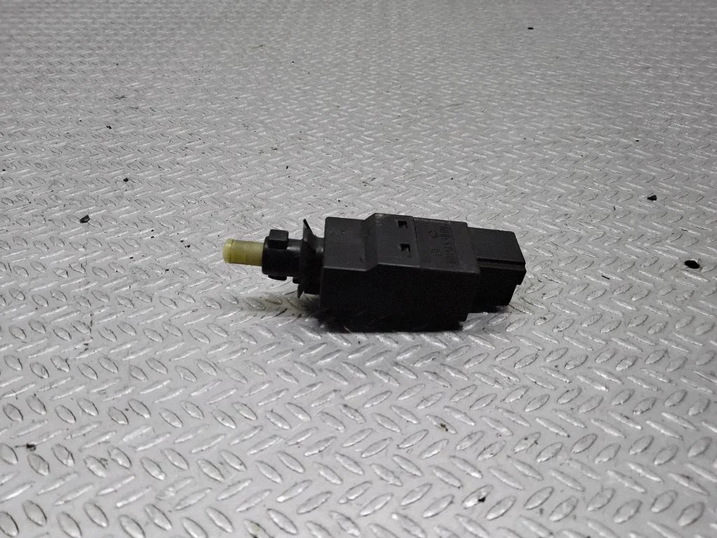 Brake pedal sensor switch – Mercedes-Benz A-Class W169 (2004-2012)