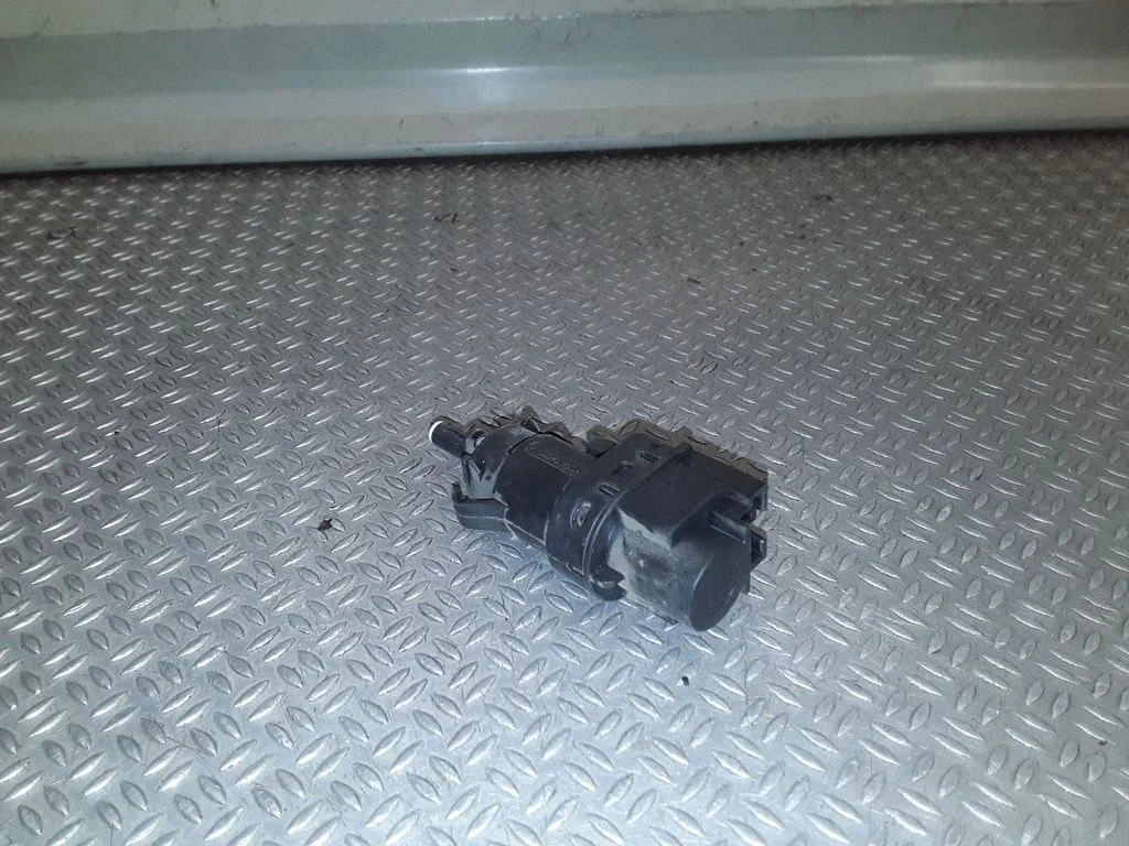 Bremžu pedāļa sensors – Ford Mondeo MK IV (2007-2014)