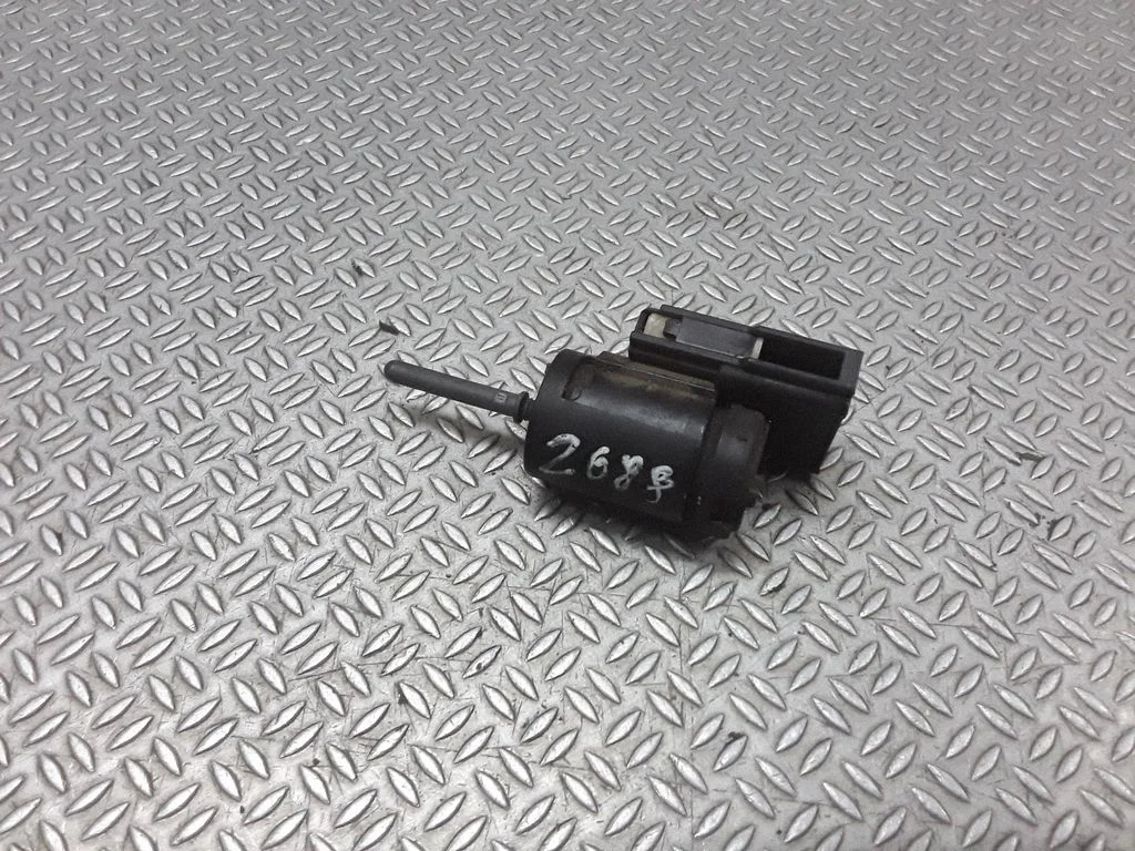 Brake pedal sensor switch – Audi A4 S4 B7 8E 8H (2005-2008)