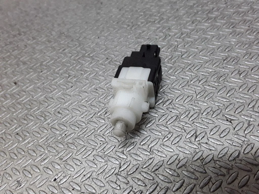 Bremžu pedāļa sensors 46840510