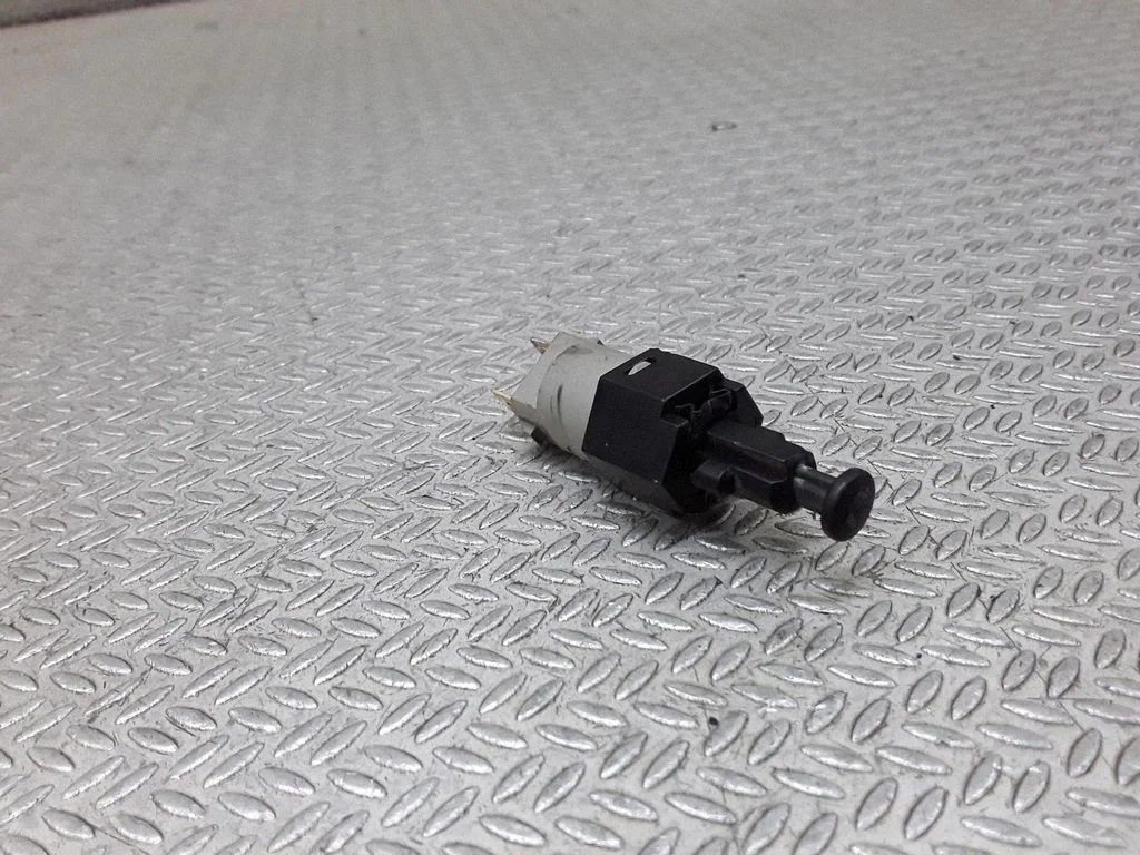 Brake pedal sensor switch – Land Rover Freelander (1996-2006)