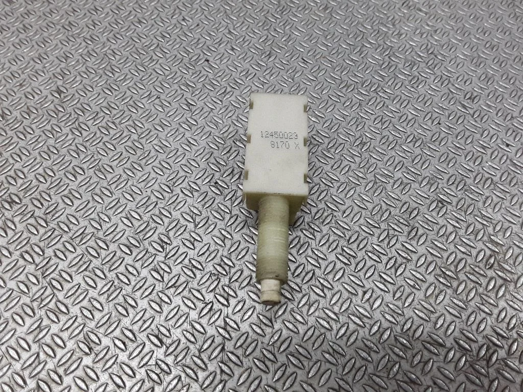 Piduripedaali andur 12450023 – Opel Sintra (1996-1999)