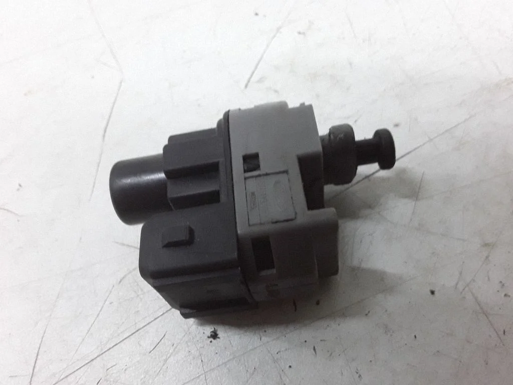 Piduripedaali andur – Ford Mondeo Mk III (2000-2007)