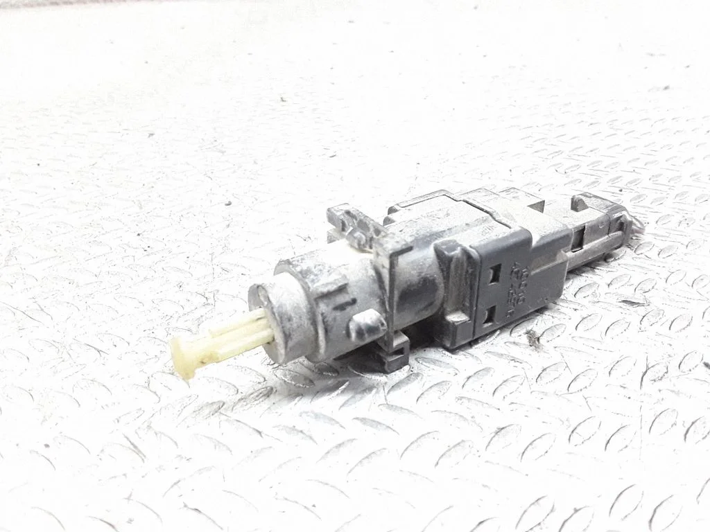 Brake pedal sensor switch – Peugeot Boxer (1994-2002)