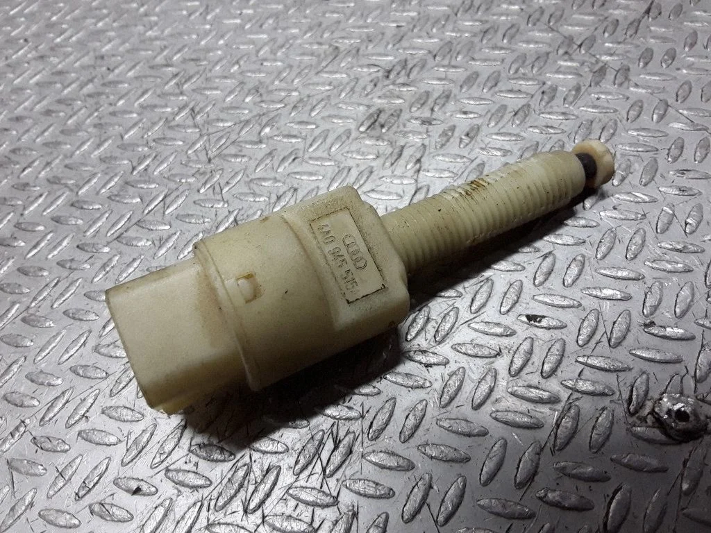 Bremžu pedāļa sensors – Volkswagen Passat B5.5 (2001-2005)