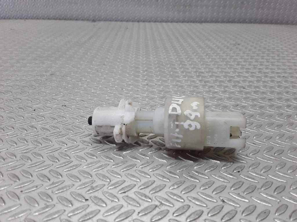 Brake pedal sensor switch – Fiat Ducato (1994-2001)