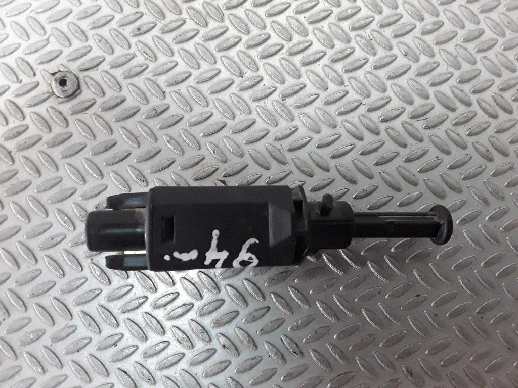Piduripedaali andur – Volkswagen Passat B4 (1994-1996)
