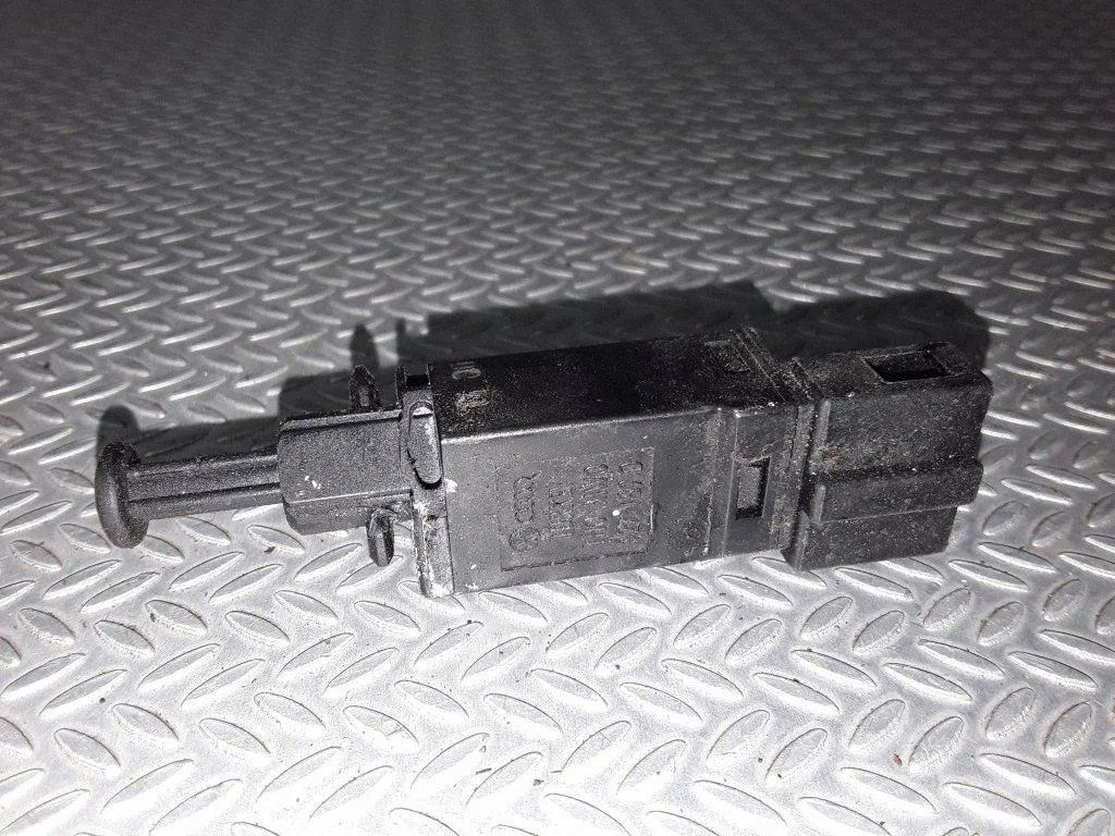 Brake pedal sensor switch – Ford Galaxy (2000-2006)