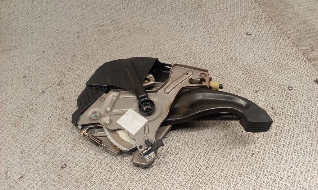 Handbrake/parking brake lever assembly – Audi Q7 4L (2005-2015)