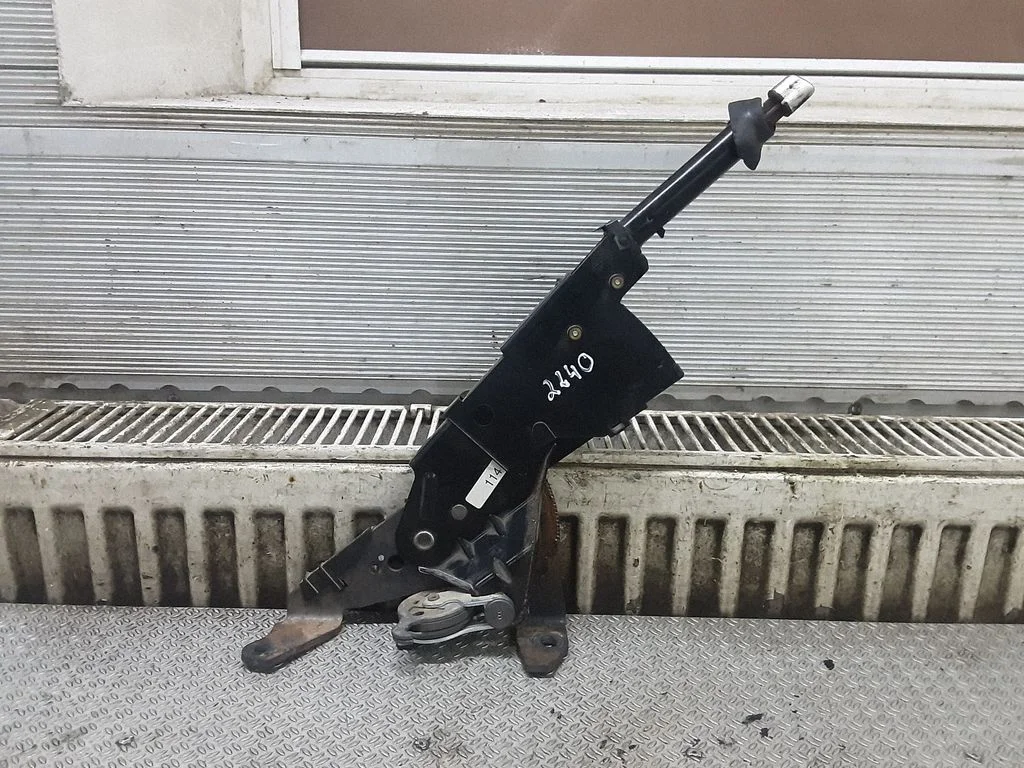 Dźwignia hamulca ręcznego – Audi A4 S4 B7 8E 8H (2005-2008)