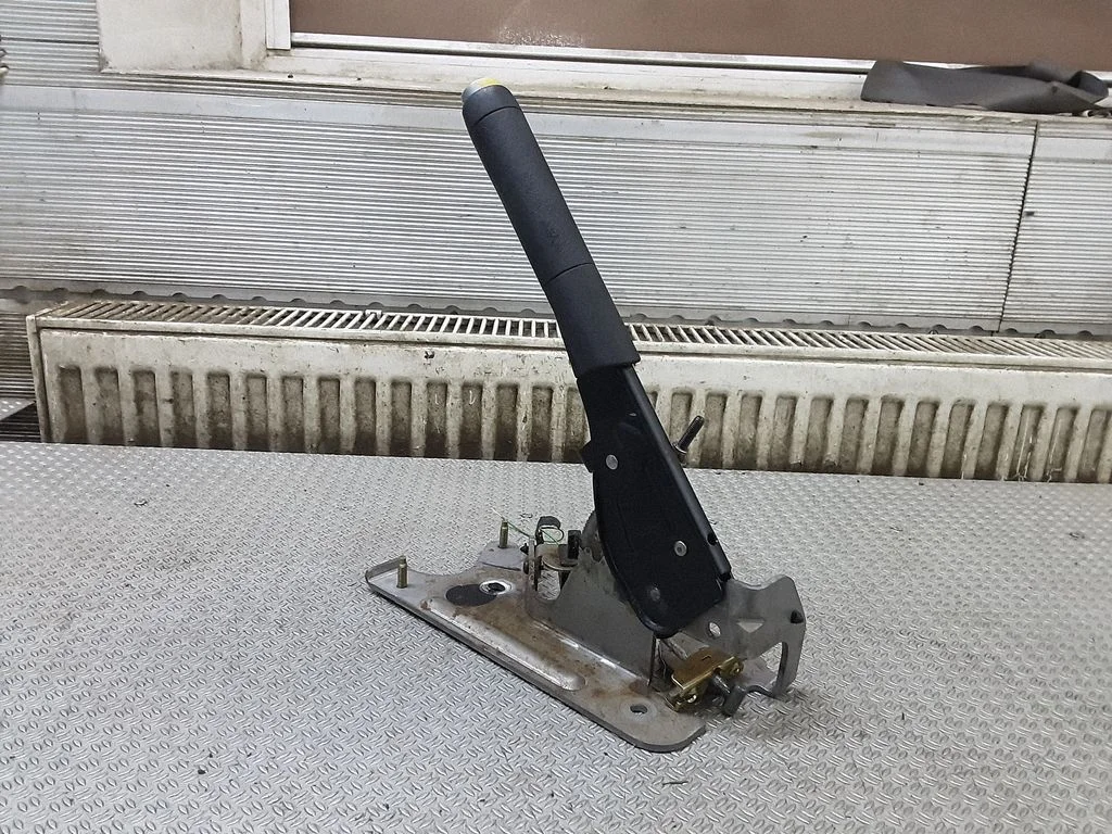 Dźwignia hamulca ręcznego 9648023177