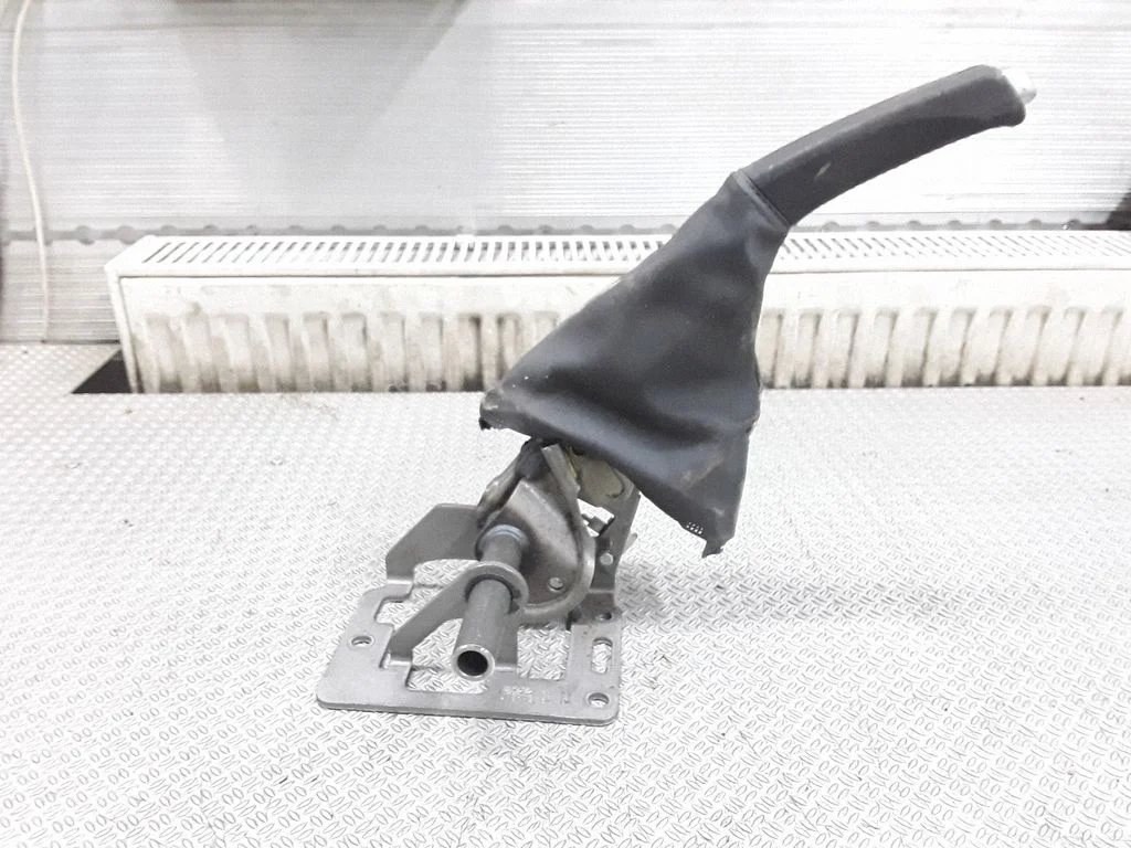 Handbrake/parking brake lever assembly – Volvo V50 (2004-2007)