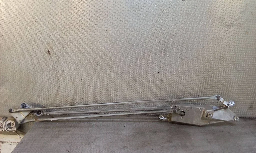 Front wiper linkage and motor – Renault Modus (2004-2007)