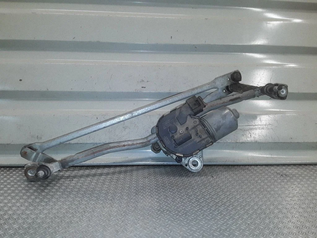 Mechanizm wycieraczek z silniczkiem 1397220680