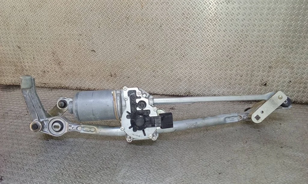 Front wiper linkage and motor – BMW 3 Series E90 E91 (2005-2012)