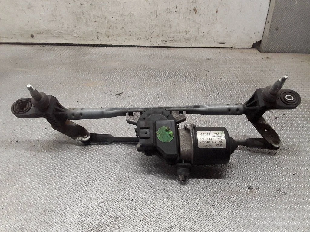 Front wiper linkage and motor – Ford Ka (2009-2017)