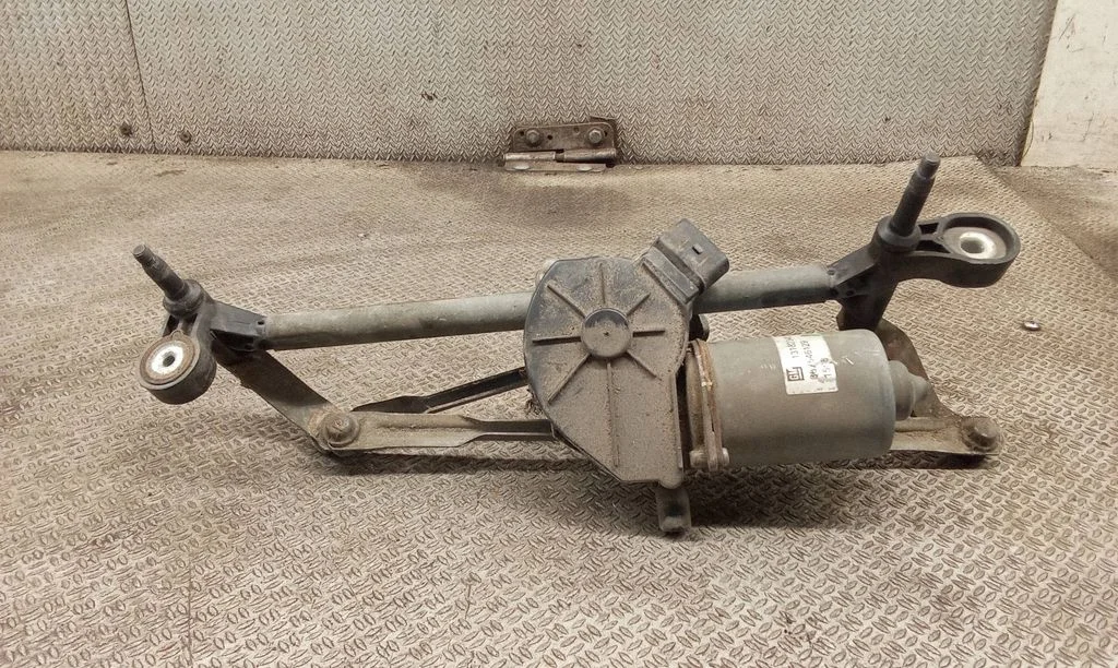 Front wiper linkage and motor – Opel Corsa D (2006-2014)