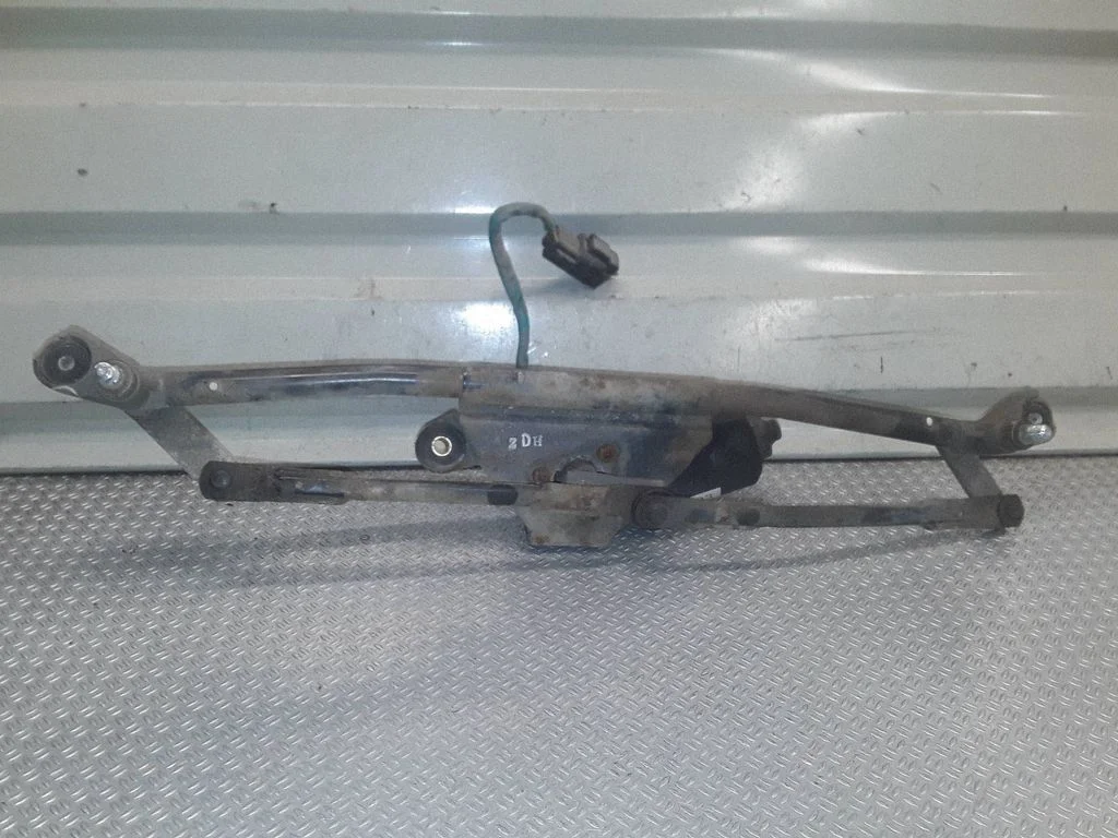 Front wiper linkage and motor – Hyundai Santa Fe (2000-2006)