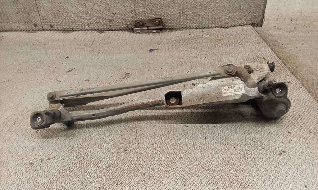 Tīrītāju mehānisma komplekts 8A6117500AE