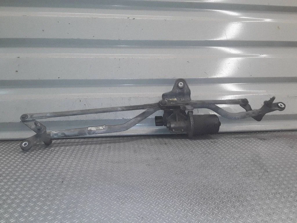 Front wiper linkage and motor – Volkswagen Transporter - Caravelle T5 (2003-2015)