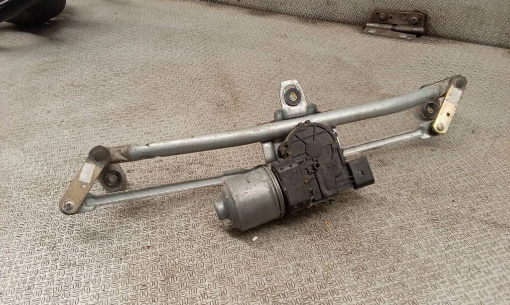 Mechanizm wycieraczek z silniczkiem – Audi A3 S3 8L (1996-2003)