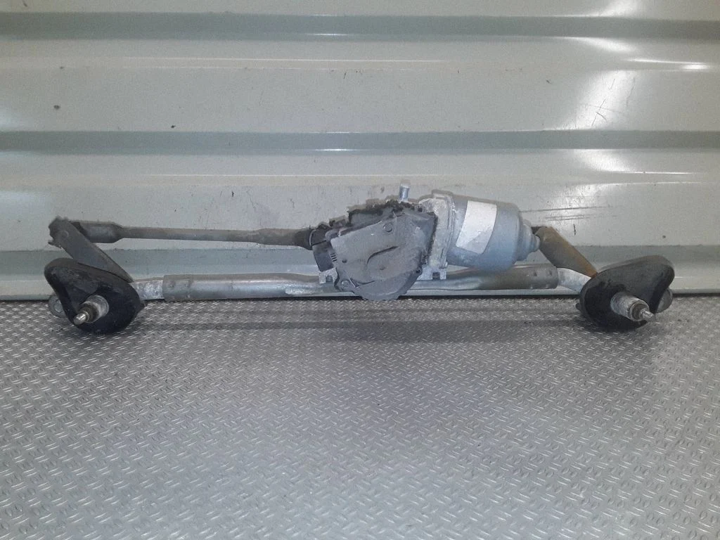 Tīrītāju mehānisma komplekts 05303780AE