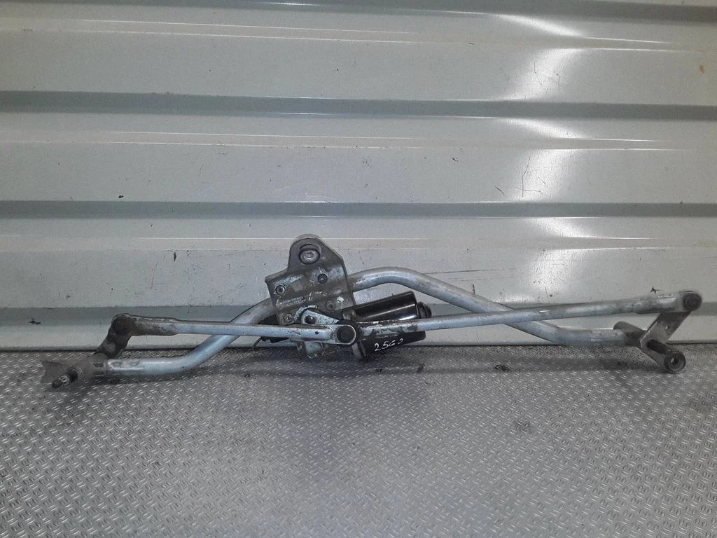 Front wiper linkage and motor – Volkswagen Transporter - Caravelle T5 (2003-2015)