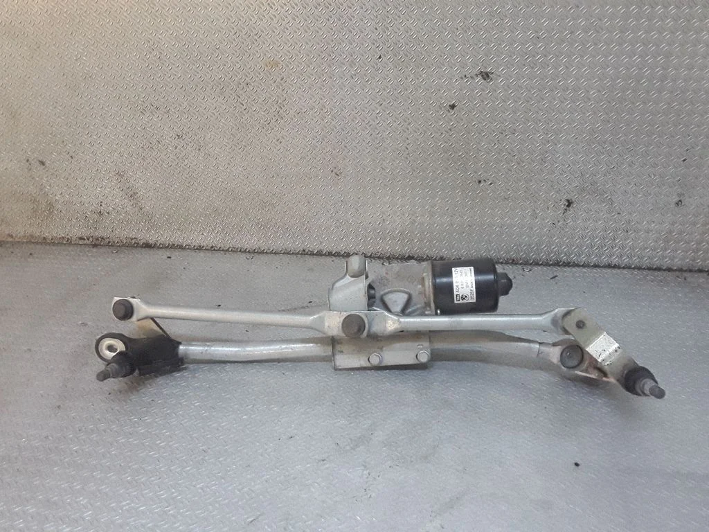 Mechanizm wycieraczek z silniczkiem – BMW Seria 1 E81 E87 (2004-2011)