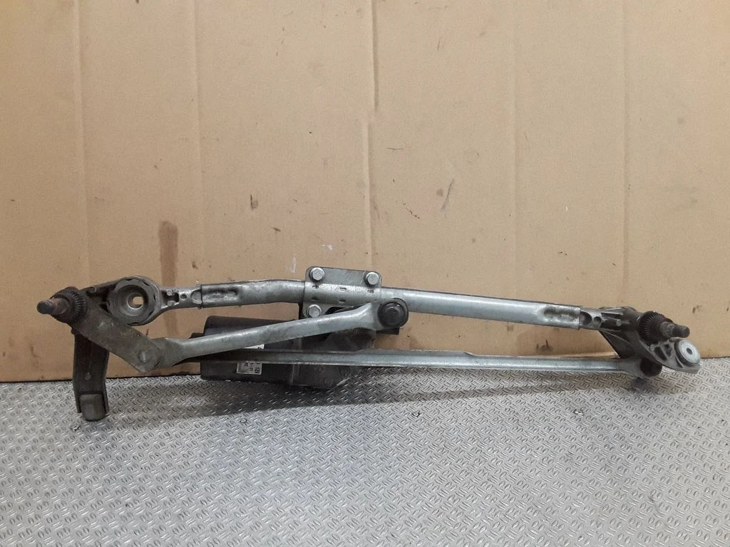 Front wiper linkage and motor – BMW 3 Series E90 E91 (2005-2012)