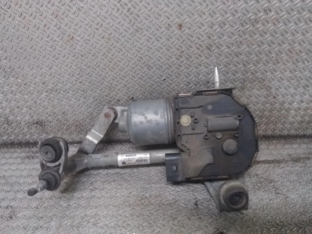 Front wiper linkage and motor – Seat Altea XL (2004-2015)