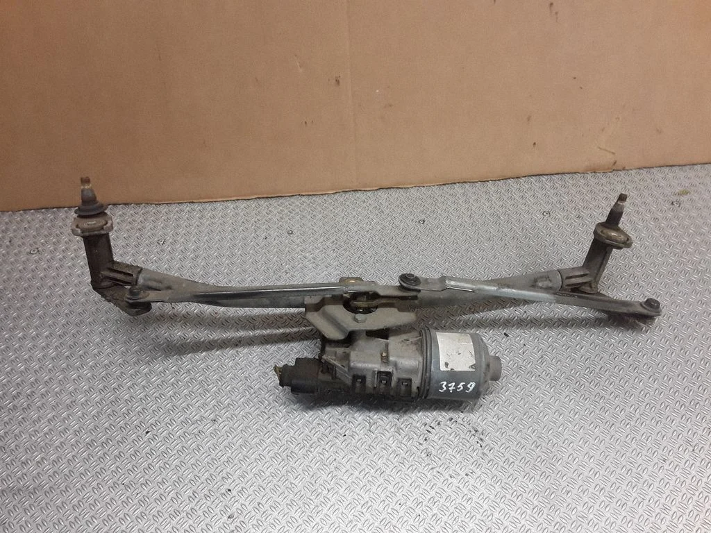 Front wiper linkage and motor – Volkswagen Bora (1998-2005)