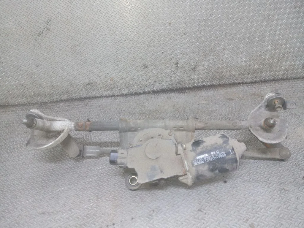 Front wiper linkage and motor – Toyota Yaris Verso (1999-2005)