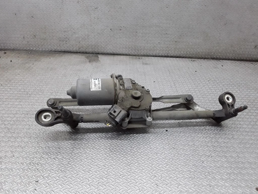 Front wiper linkage and motor – Opel Corsa D (2006-2014)