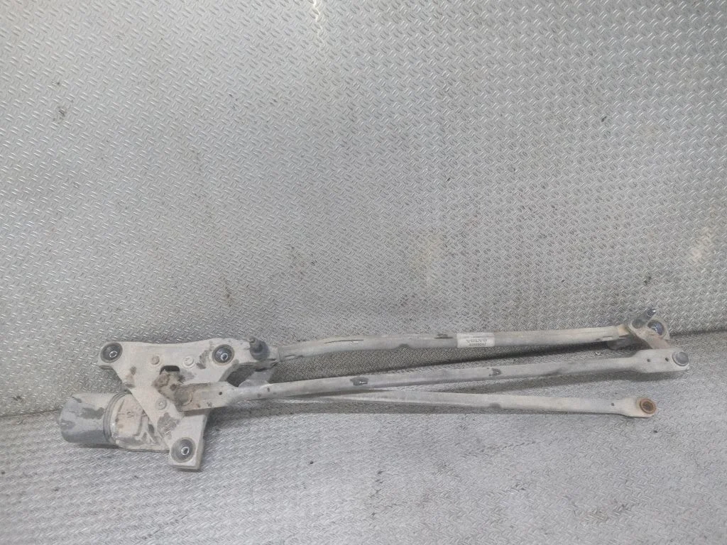 Front wiper linkage and motor – Volvo V50 (2004-2007)