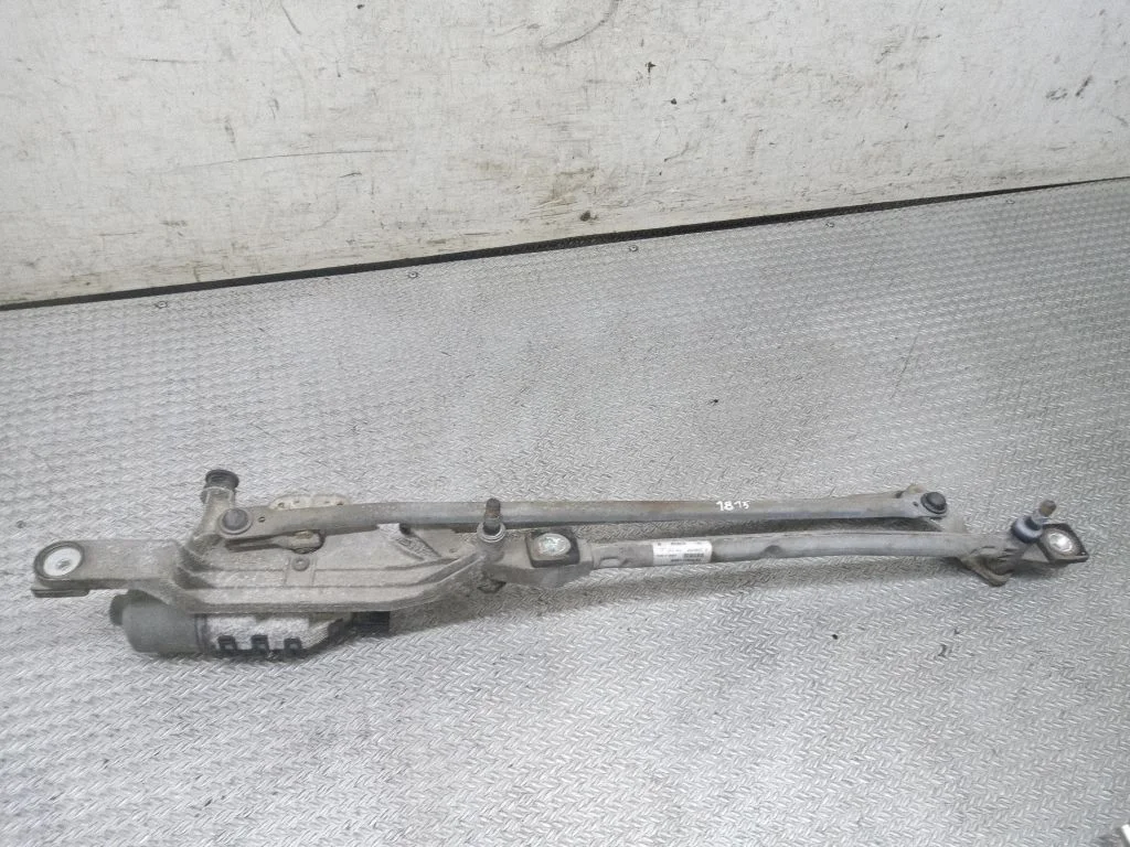 Front wiper linkage and motor – Ford Focus C-MAX (2003-2010)