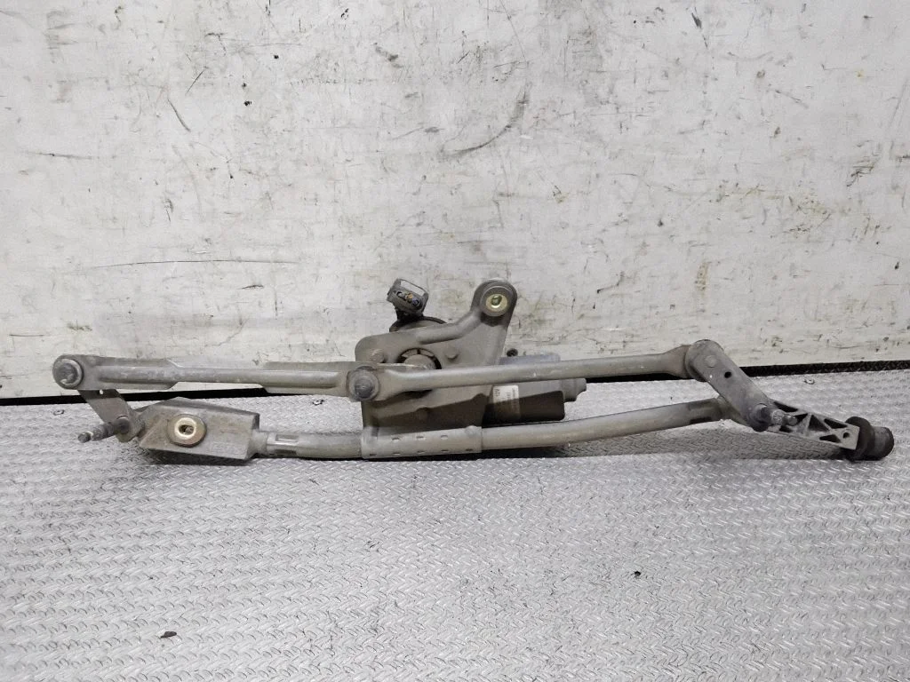 Front wiper linkage and motor – Volvo S60 (2001-2004)