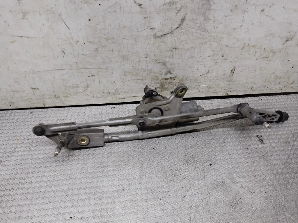 Front wiper linkage and motor – Volvo S60 (2001-2004)