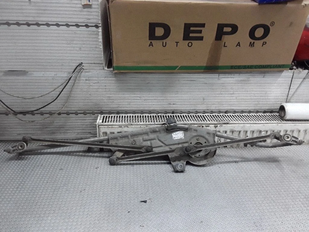 Kojameeste mehhanismi komplekt 7M3955023A
