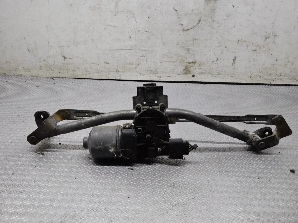 Front wiper linkage and motor – Volkswagen Polo (2002-2005)