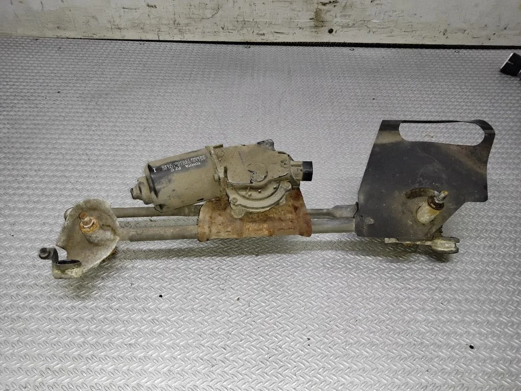 Front wiper linkage and motor – Toyota Yaris Verso (1999-2005)