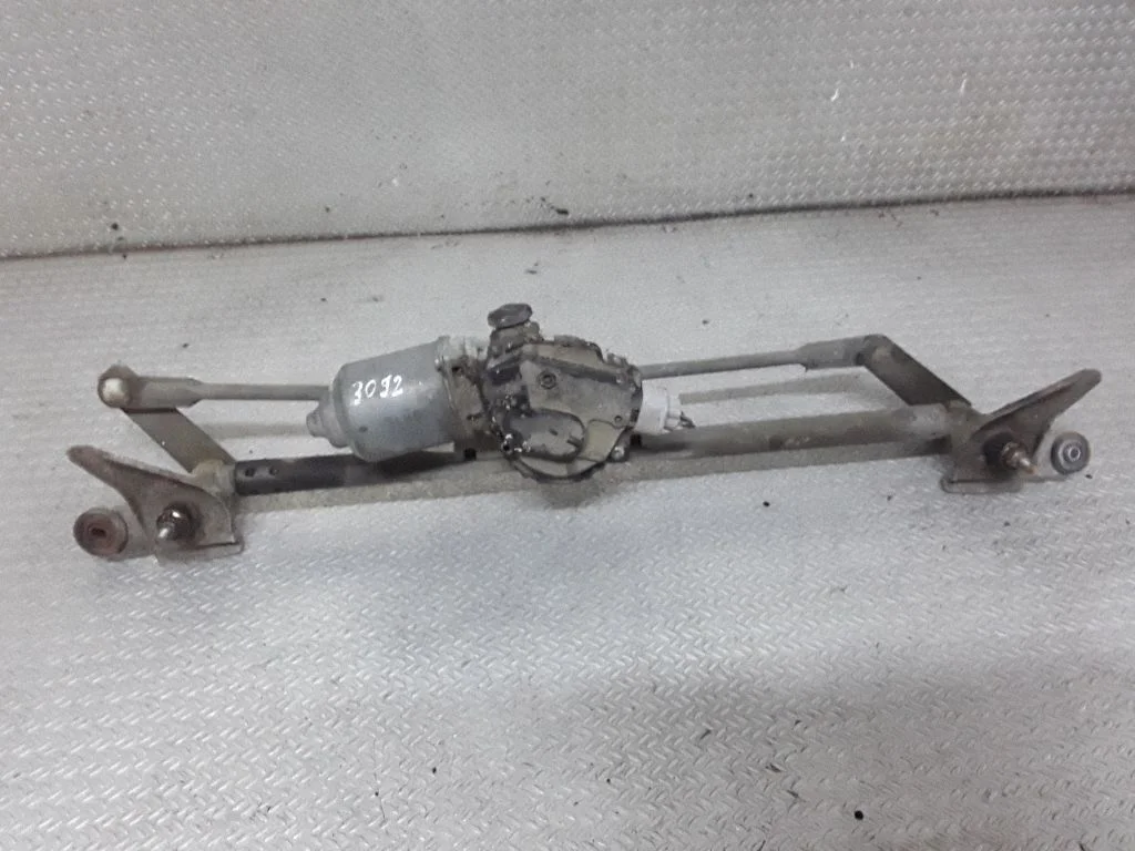 Mechanizm wycieraczek z silniczkiem – Mazda 6 (2002-2008)