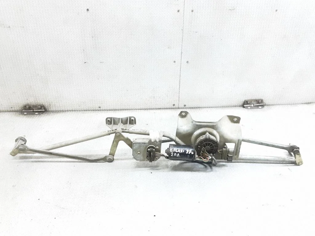 Mechanizm wycieraczek z silniczkiem 7M0955023B