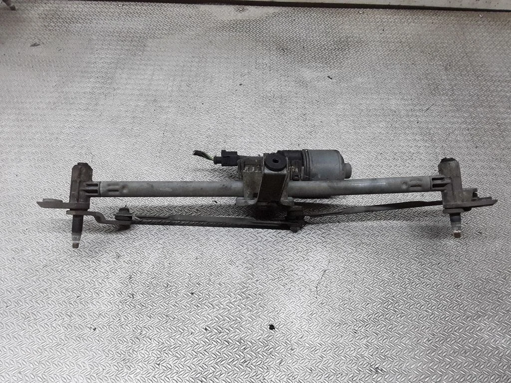 Front wiper linkage and motor – Skoda Fabia Mk1 (6Y) (1999-2007)
