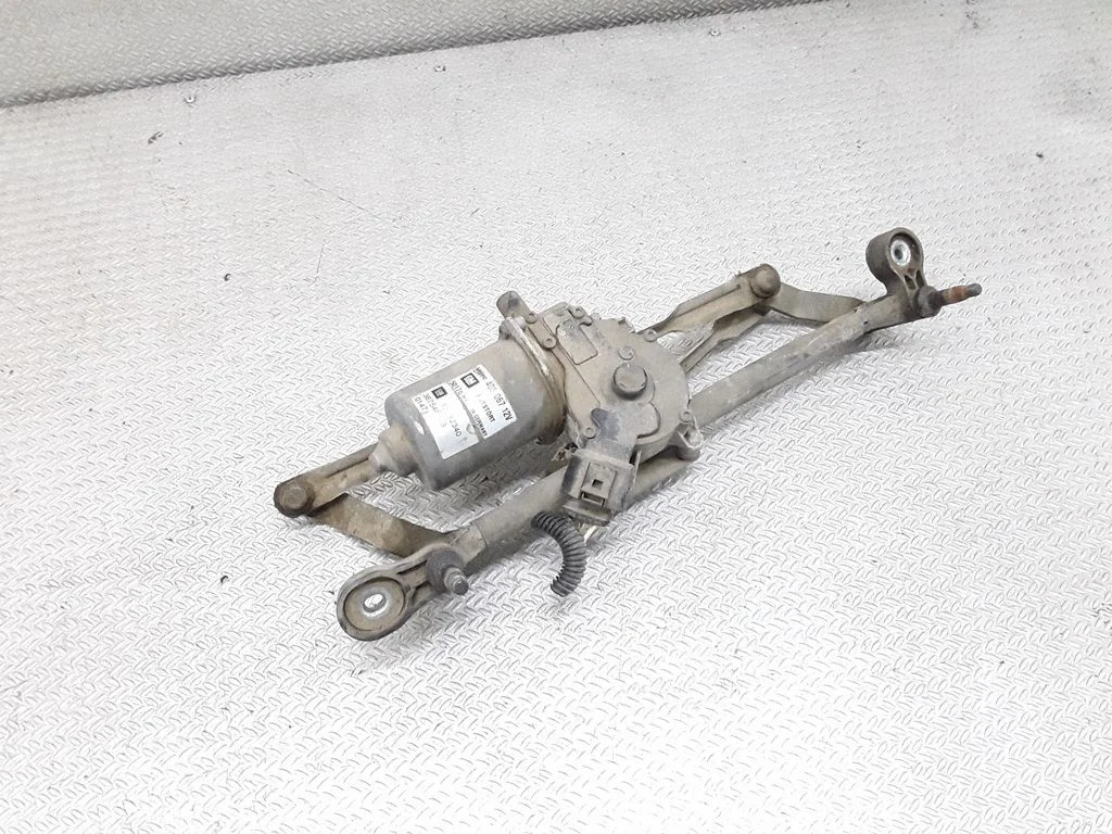 Front wiper linkage and motor – Opel Corsa D (2006-2014)
