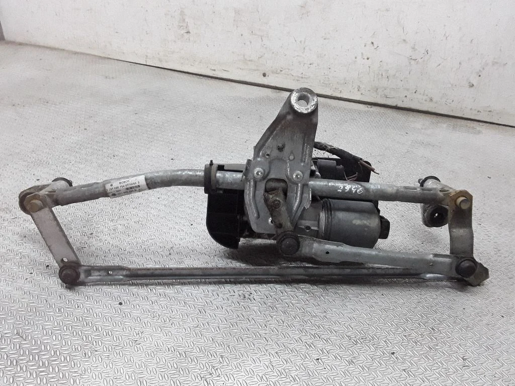 Front wiper linkage and motor – Volkswagen Passat B6 (2005-2010)