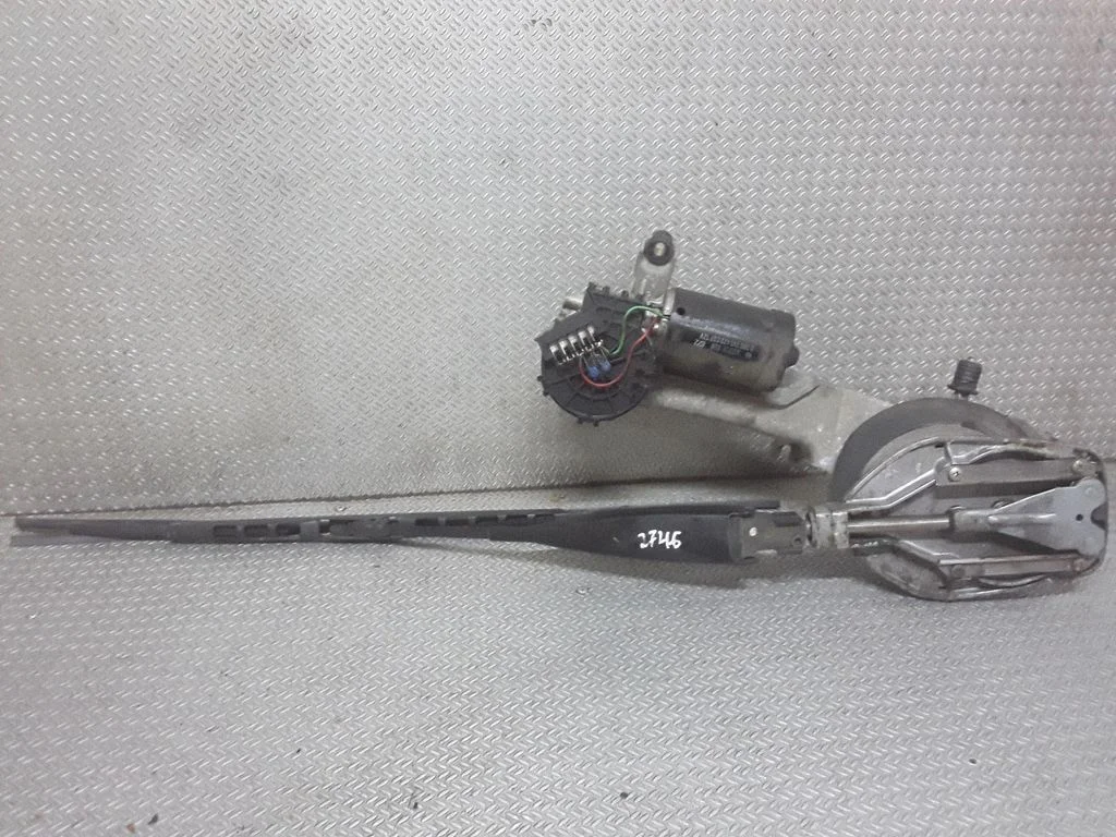 Front wiper linkage and motor – Mercedes-Benz E-Class W210 (1995-2002)